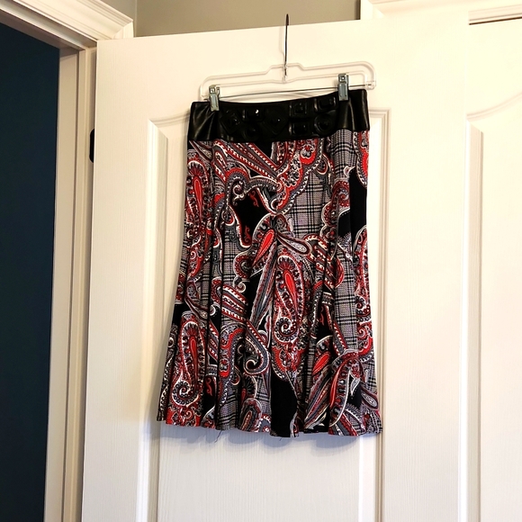 Svetlana matching skirt and blouse outfit - Picture 4 of 11